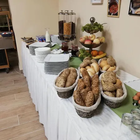 Гостевой дом La Pergola & Prestige Panzio