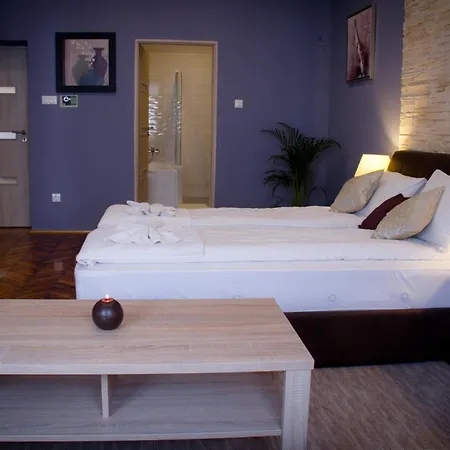La Pergola & Prestige Panzio 3* Kaposvár
