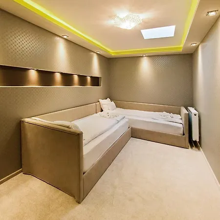 La Pergola & Prestige Panzio 3*