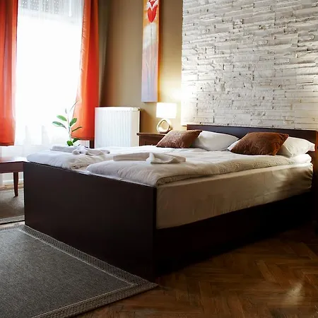 Гостевой дом La Pergola & Prestige Panzio