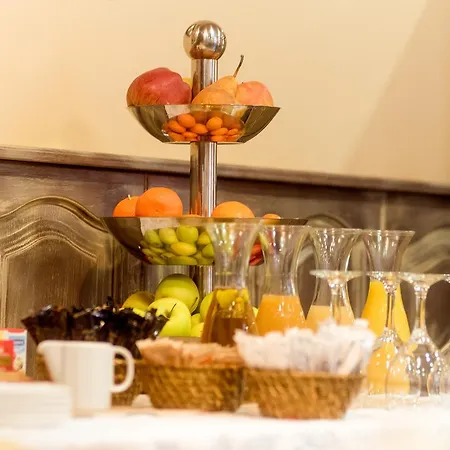 La Pergola & Prestige Panzio Гостевой дом