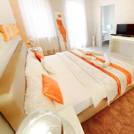 La Pergola & Prestige Panzio Гостевой дом Капошвар