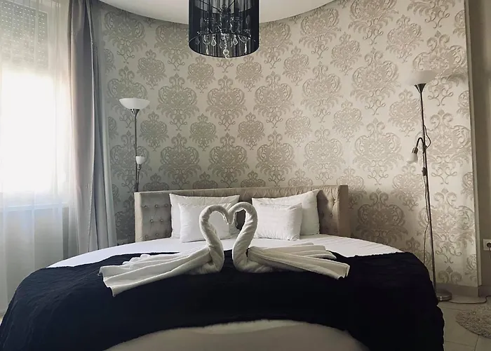 La Pergola & Prestige Panzio Pensionat 3*